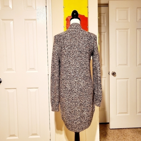 Hollister | Long Cardigan Sweater - Picture 4 of 5